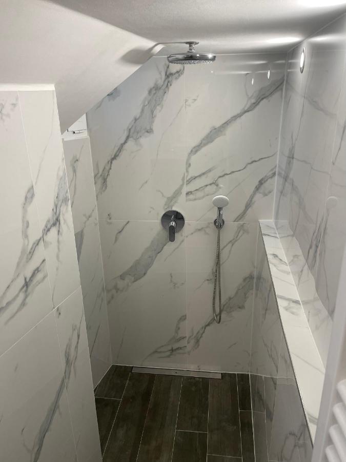 Apartment Seven Брела Екстер'єр фото